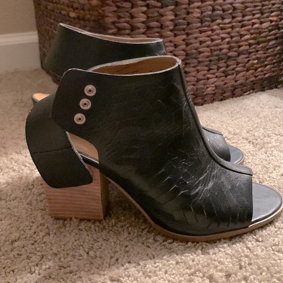 REPORT | Signature Blade Block heel - Picture 3 of 7